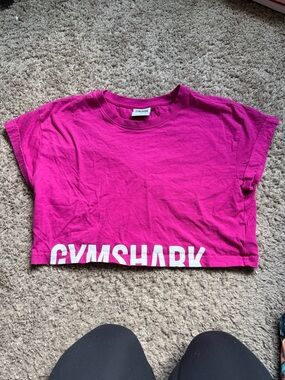 Gymshark Bright Fuchsia Crop Tee with White Logo